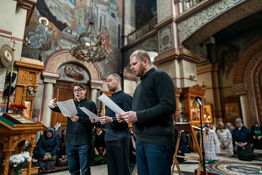 Литургия Преждеосвященных Даров в Преображенском соборе города Люберцы